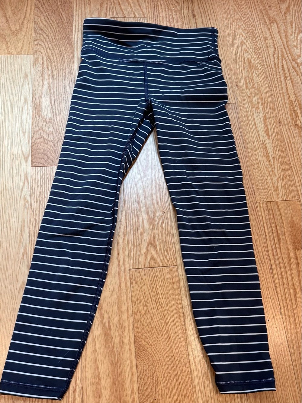 Women’s Workout Navy Striped Leggings - Comfortable Everyday Bottoms